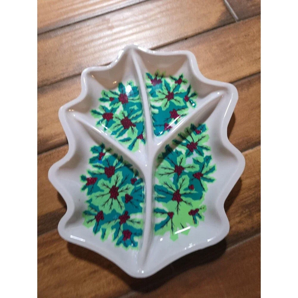 Vintage Leaf Molded Plastic Christmas Serving Tray Platter Divided Poinsettia